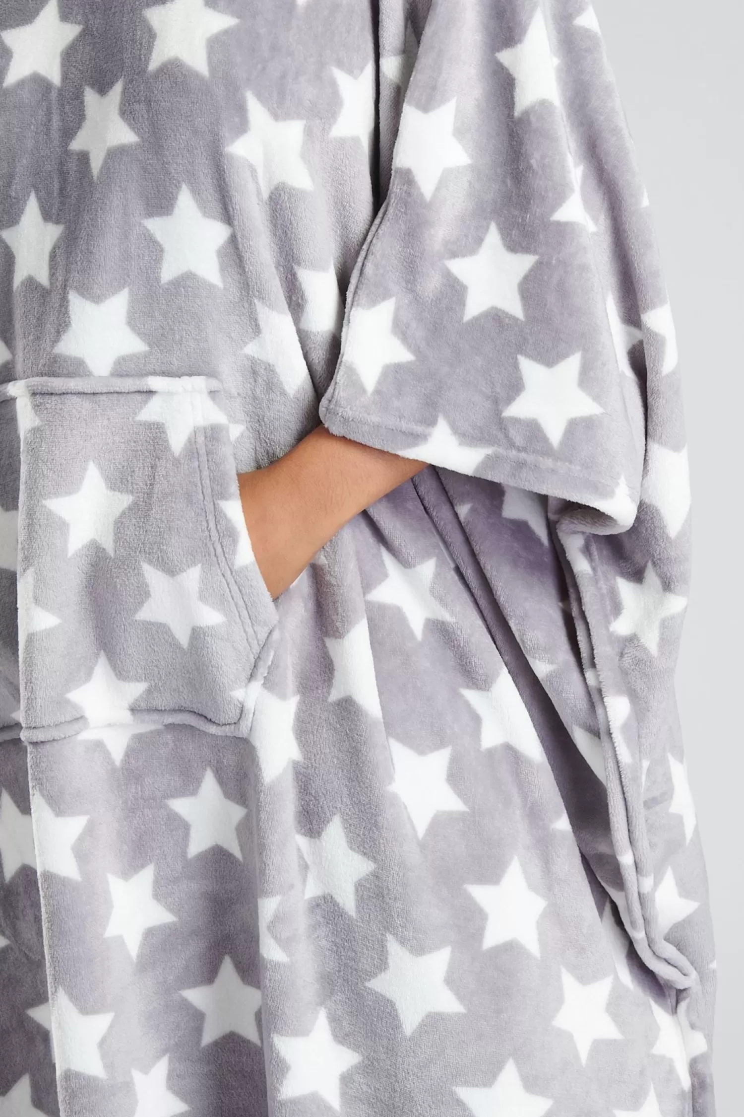 Loungeable Loungewear | Grey Star Fleece Hooded Long Poncho