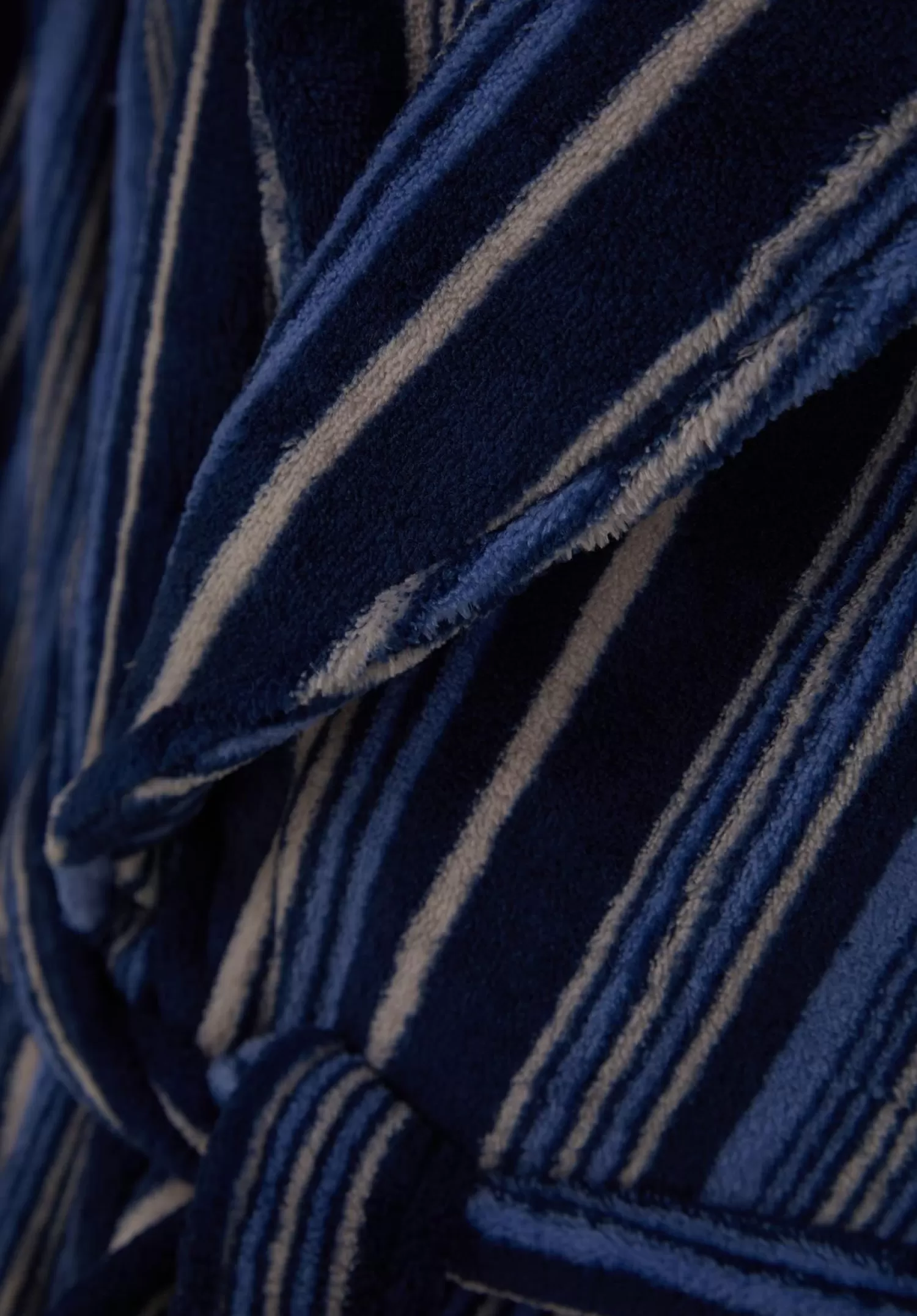 Men Walker Reid Stripe Coral Fleece Dressing Gown - Navy